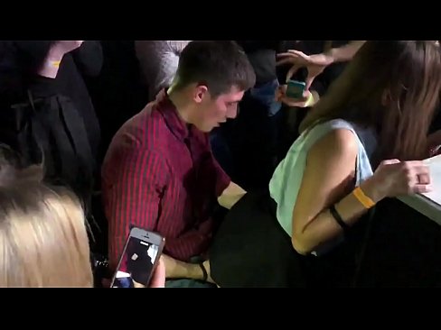 ❤️ Sexo real en una discoteca rusa. Chica rusa de 18 años en el ano y la vagina follada en un club nocturno ❤ Video de porno en es.sexindrag.ru ❌️❤️❤️❤️❤️❤️❤️❤️